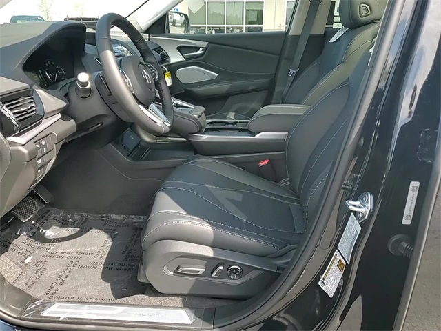 Vehicle image 15 of 24