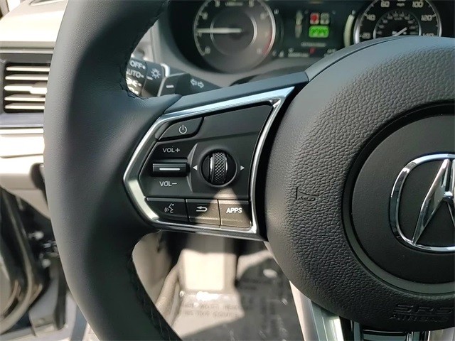 Vehicle image 18 of 24