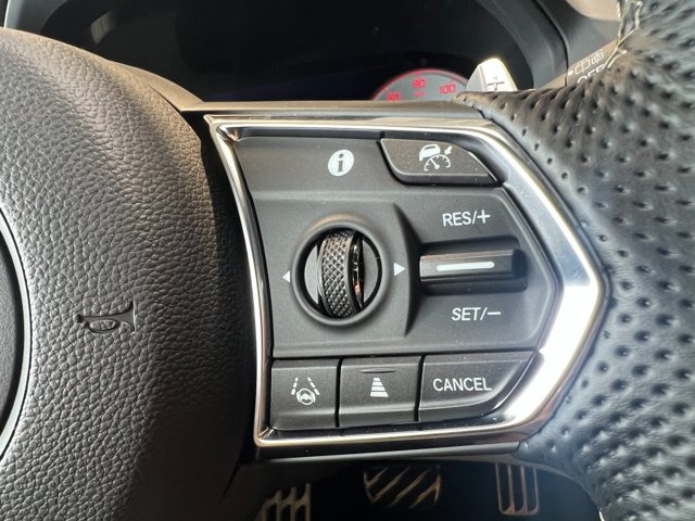 Vehicle image 31 of 39