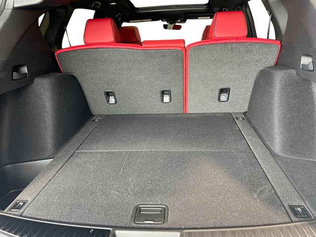 Vehicle image 35 of 39