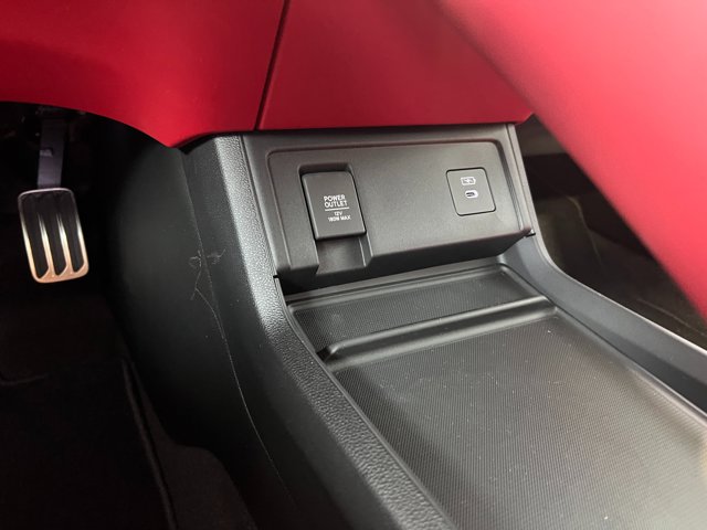 Vehicle image 23 of 39