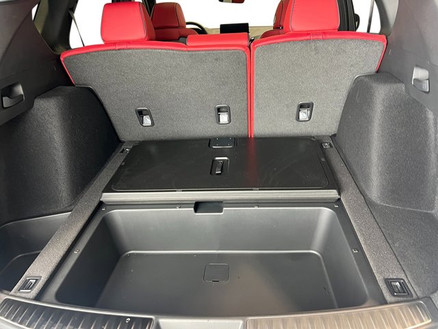 Vehicle image 11 of 39