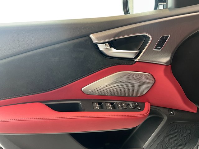 Vehicle image 13 of 39