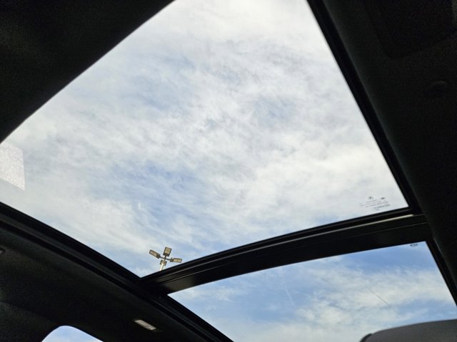 Vehicle image 8 of 13