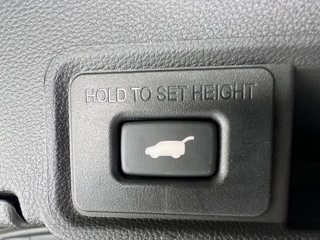 Vehicle image 30 of 39