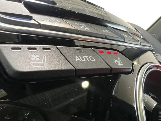 Vehicle image 34 of 39