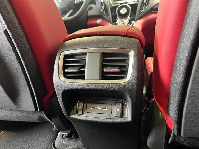 Vehicle image 27 of 39