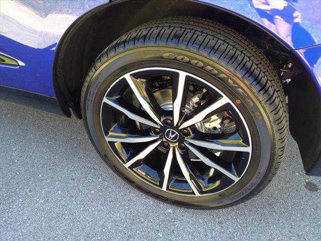 Vehicle image 4 of 9