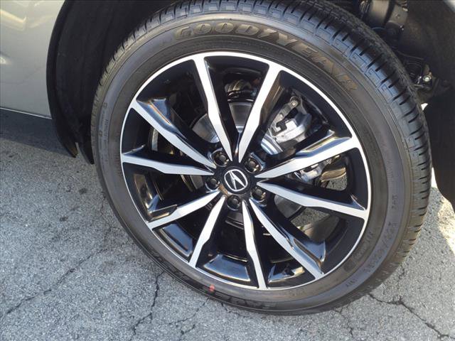 Vehicle image 4 of 9