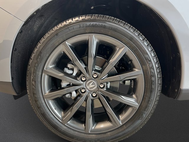 Vehicle image 9 of 38