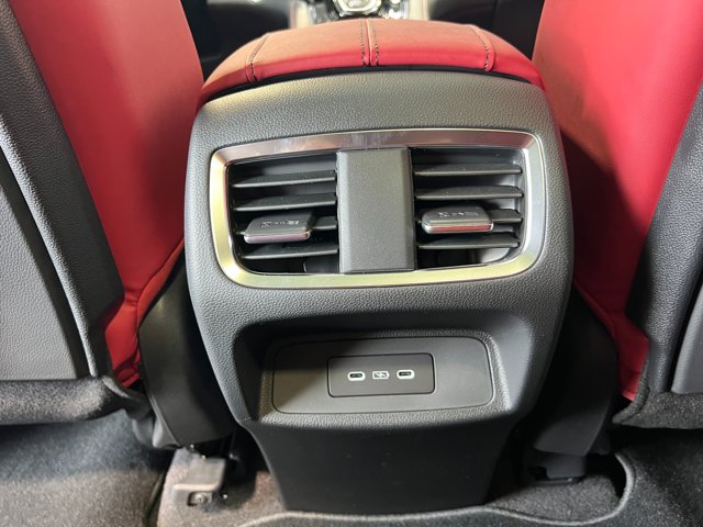 Vehicle image 24 of 38