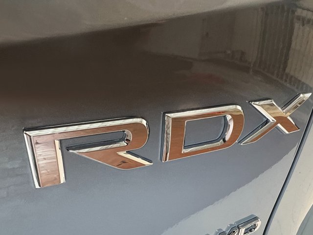 Vehicle image 32 of 38