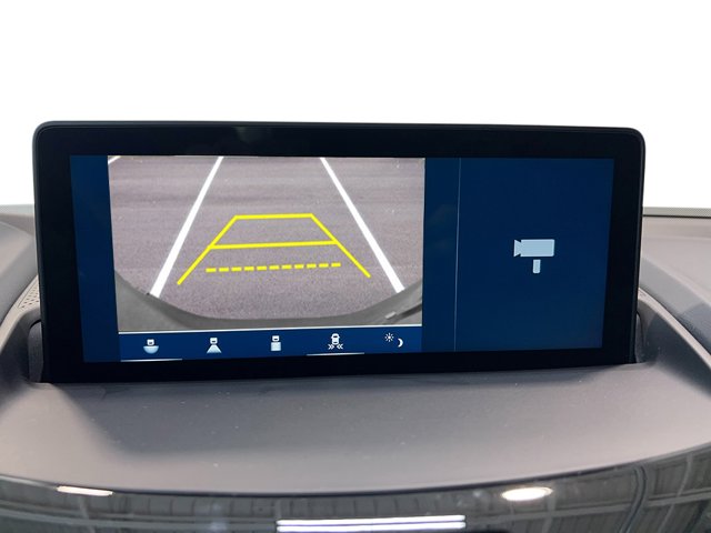 Vehicle image 21 of 38