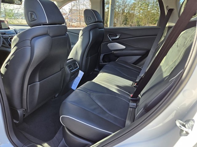 Vehicle image 9 of 13