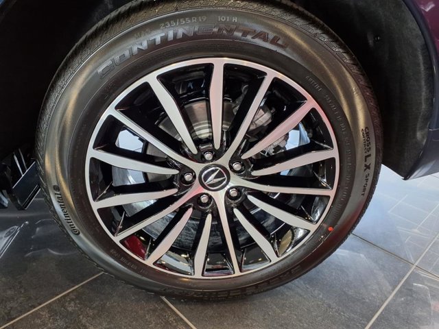 Vehicle image 4 of 9