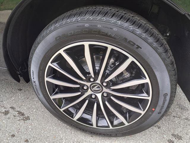 Vehicle image 5 of 9