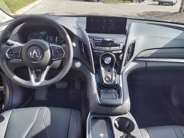 Vehicle image 8 of 9