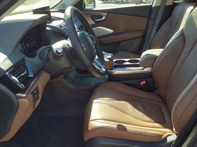 Vehicle image 6 of 9