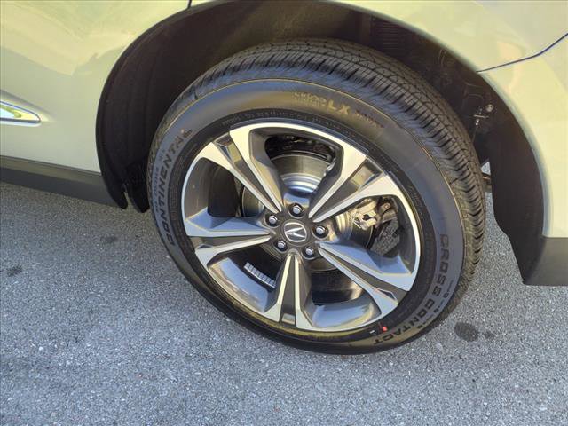 Vehicle image 4 of 9