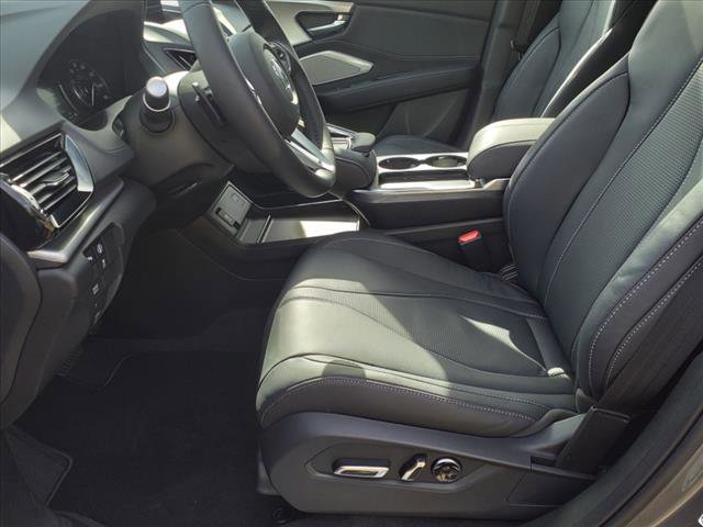 Vehicle image 6 of 9