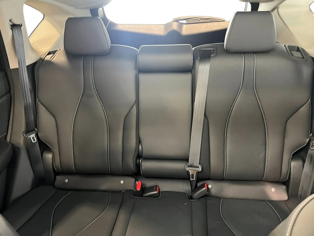 Vehicle image 18 of 38