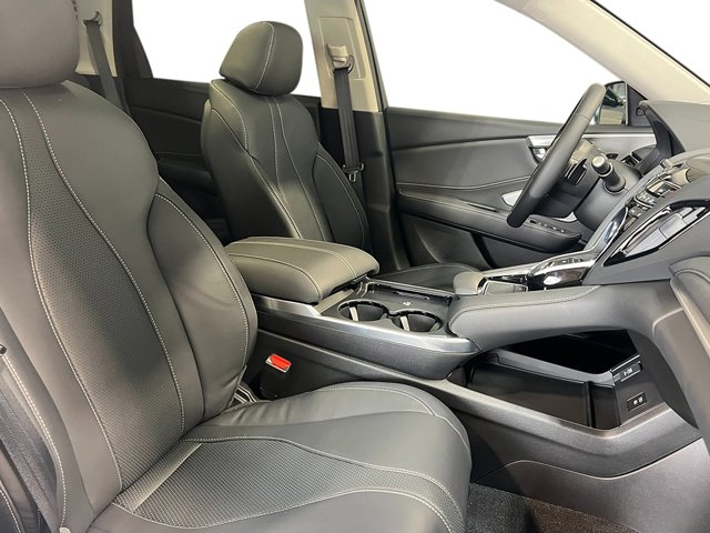 Vehicle image 16 of 38