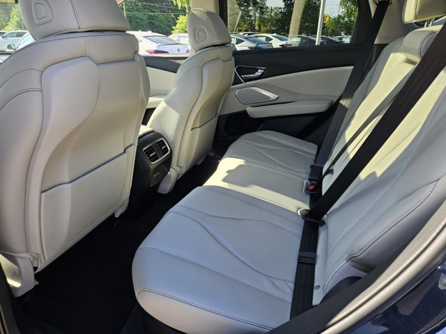 Vehicle image 9 of 13