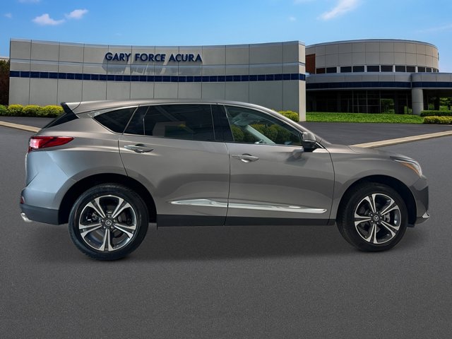 Vehicle image 4 of 38