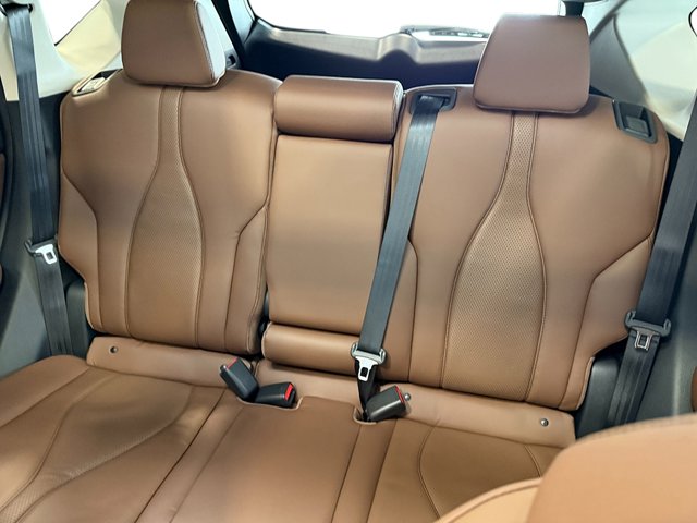 Vehicle image 16 of 38