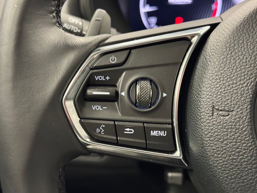 Vehicle image 21 of 35