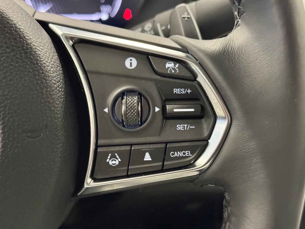 Vehicle image 23 of 35