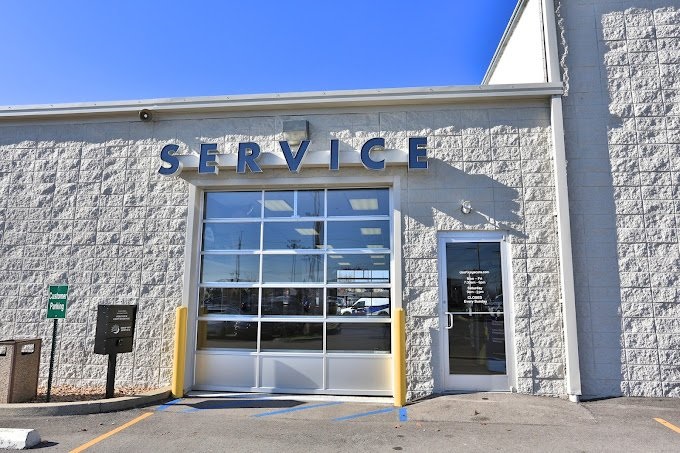 Vehicle image 41 of 51