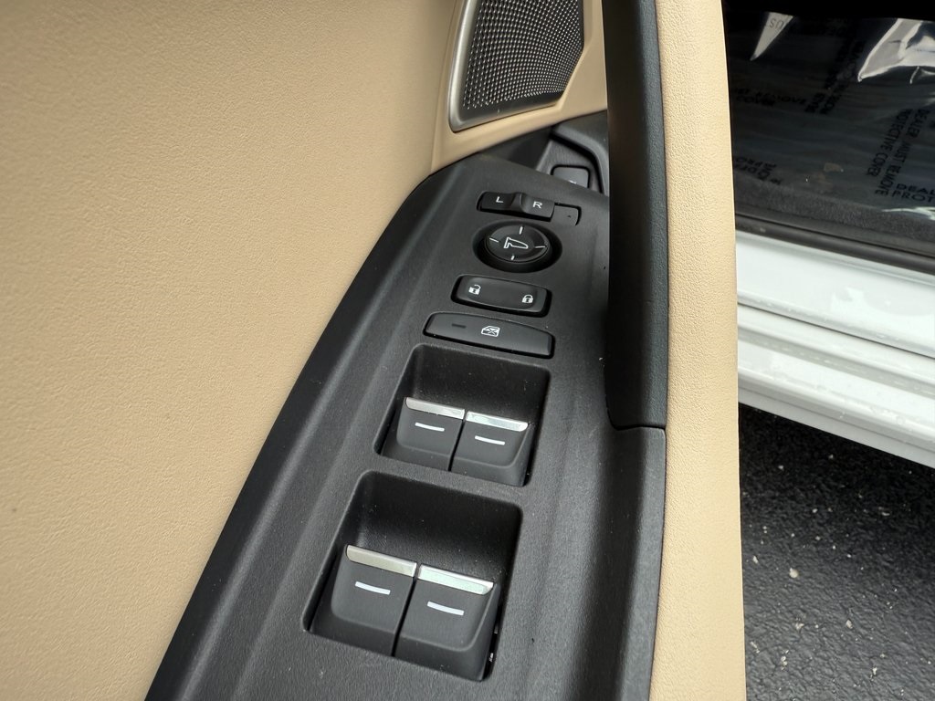 Vehicle image 15 of 51