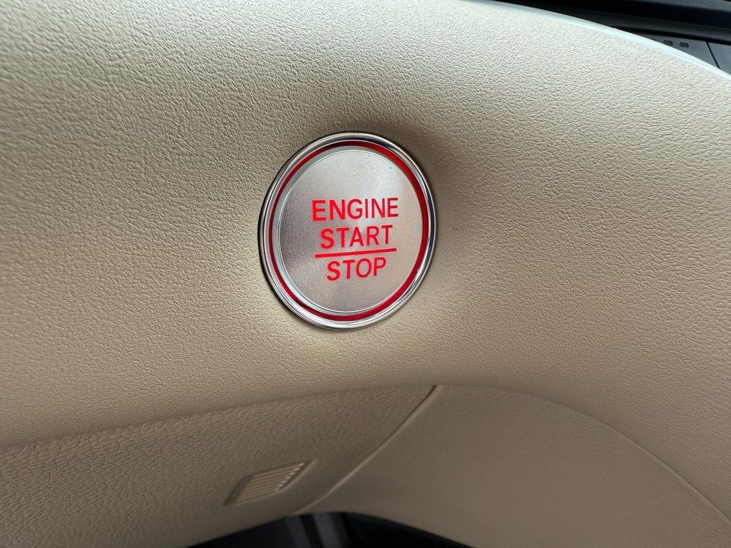 Vehicle image 33 of 51
