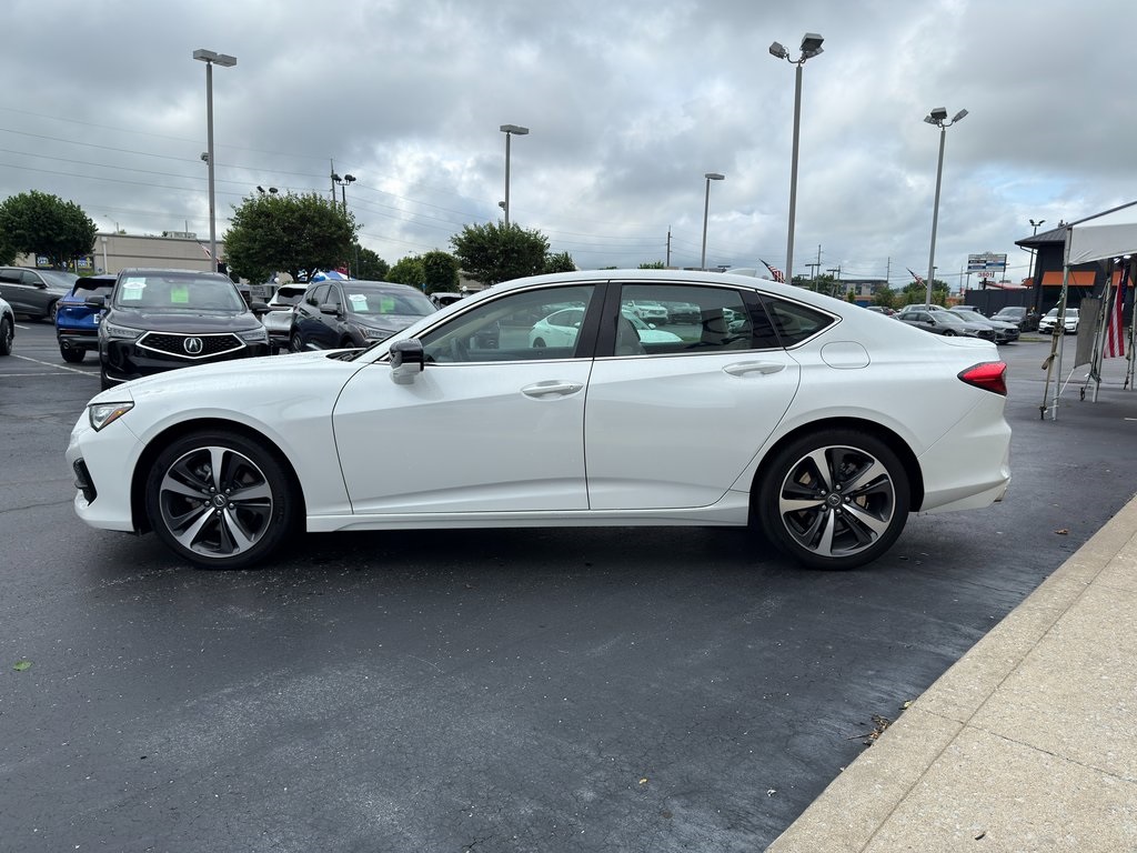 Vehicle image 10 of 51