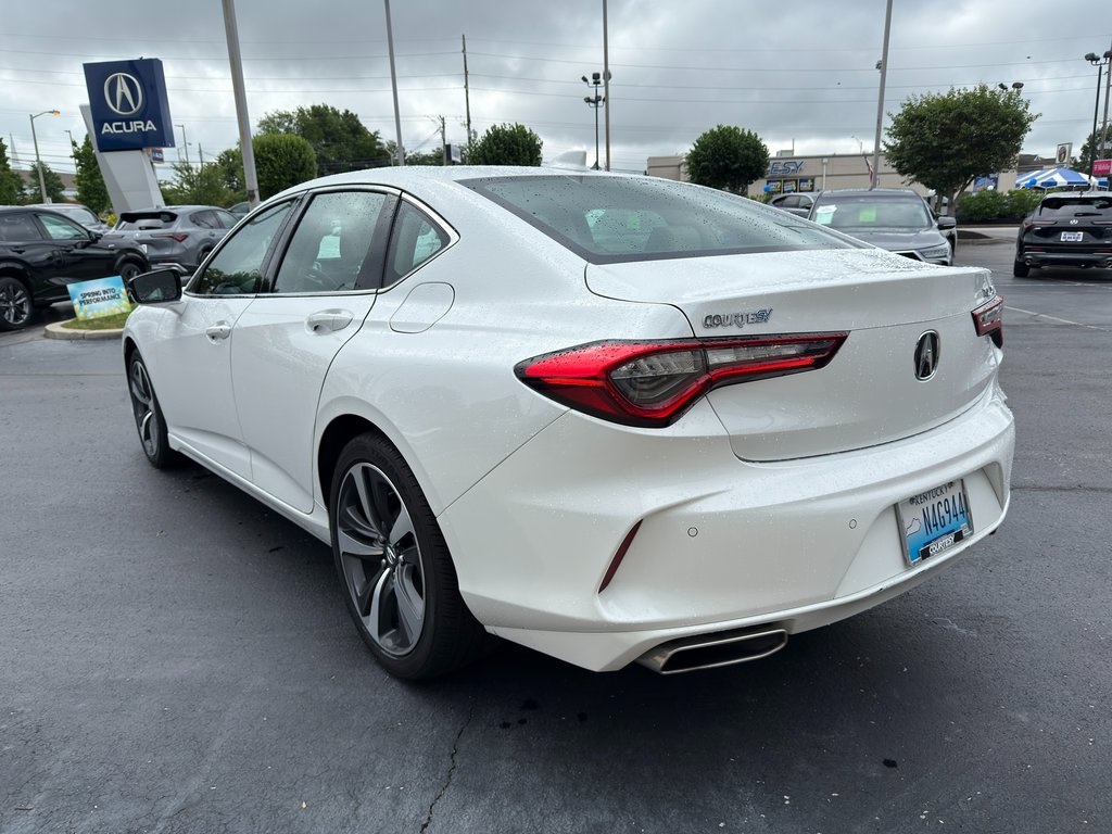 Vehicle image 8 of 51