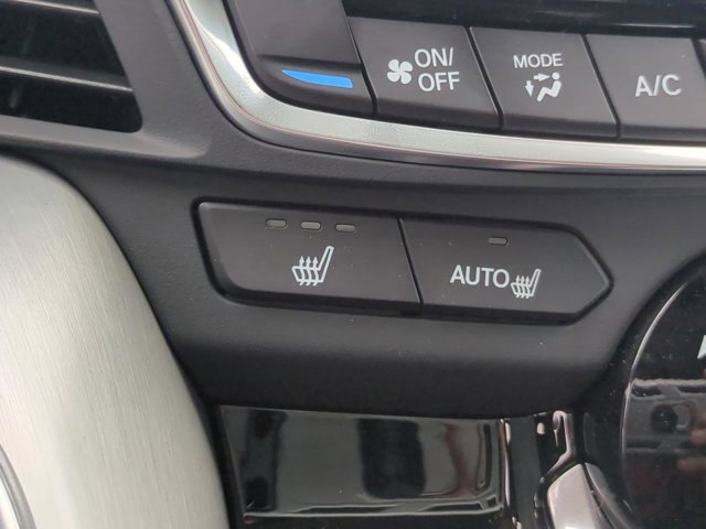 Vehicle image 26 of 34