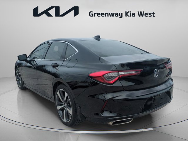 Vehicle image 8 of 34
