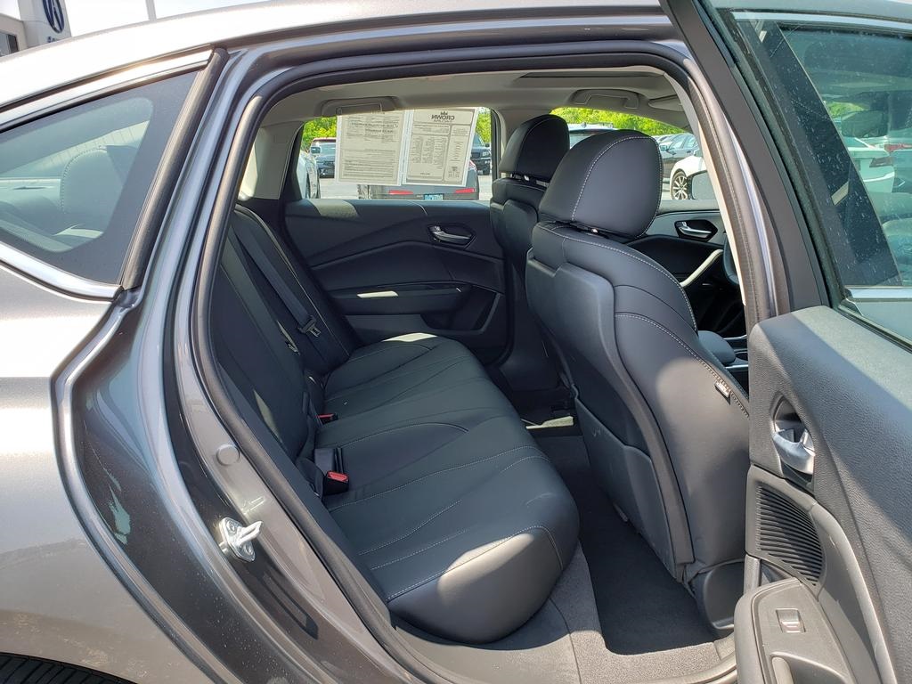 Vehicle image 15 of 27