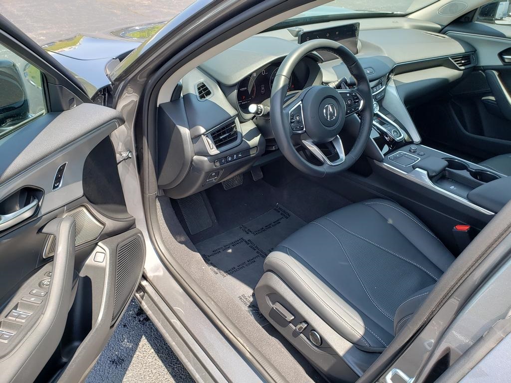 Vehicle image 9 of 27