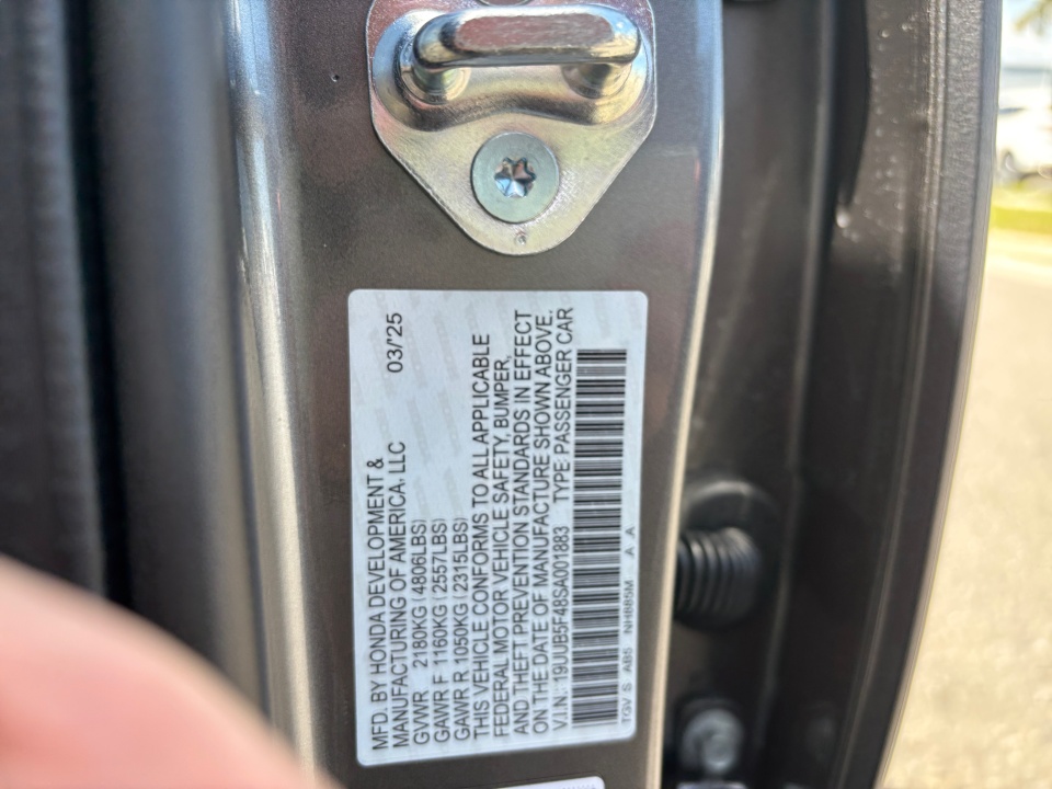 Vehicle image 27 of 35