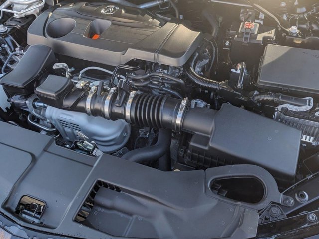 Vehicle image 9 of 28