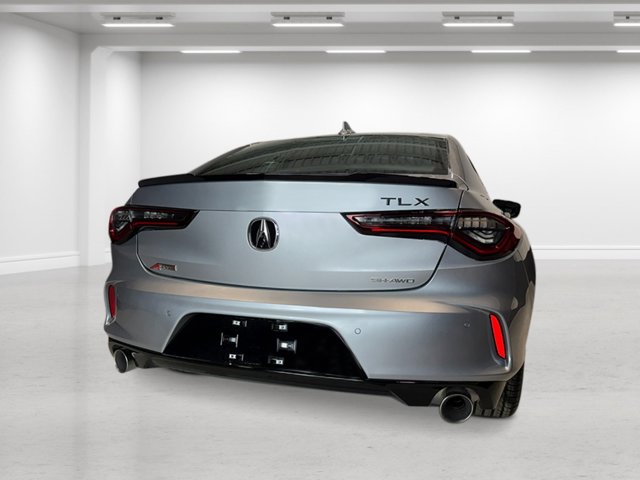 Vehicle image 6 of 33