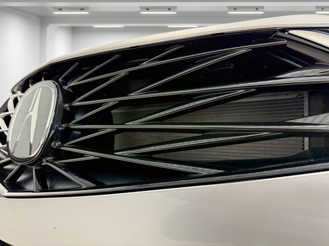 Vehicle image 14 of 33