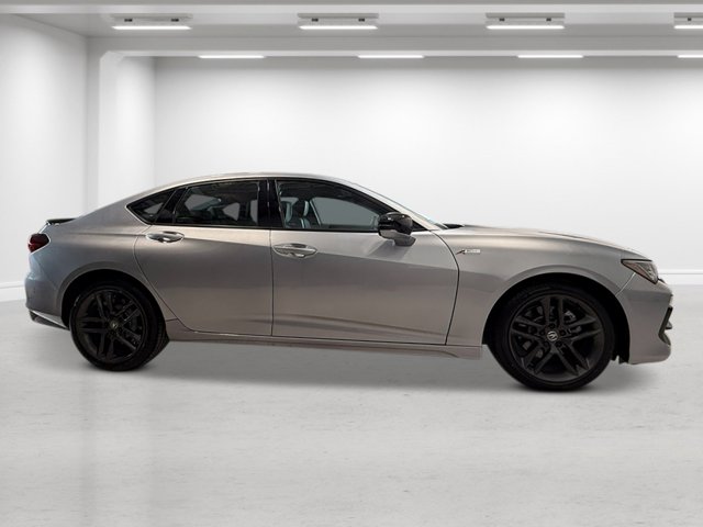 Vehicle image 4 of 33