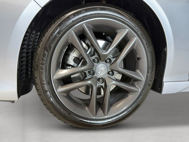 Vehicle image 12 of 33