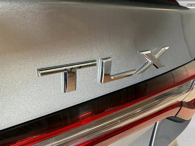 Vehicle image 9 of 33