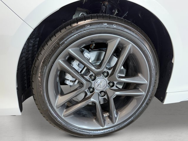 Vehicle image 13 of 33