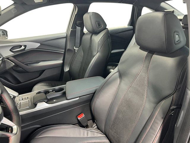 Vehicle image 15 of 33