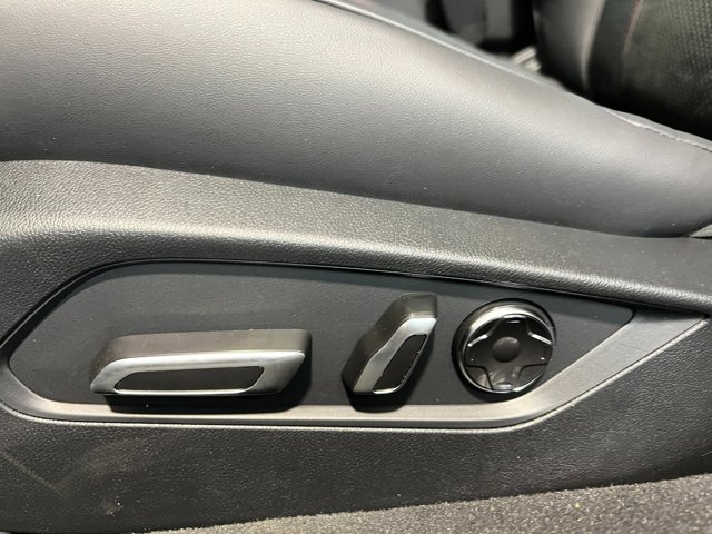Vehicle image 16 of 33